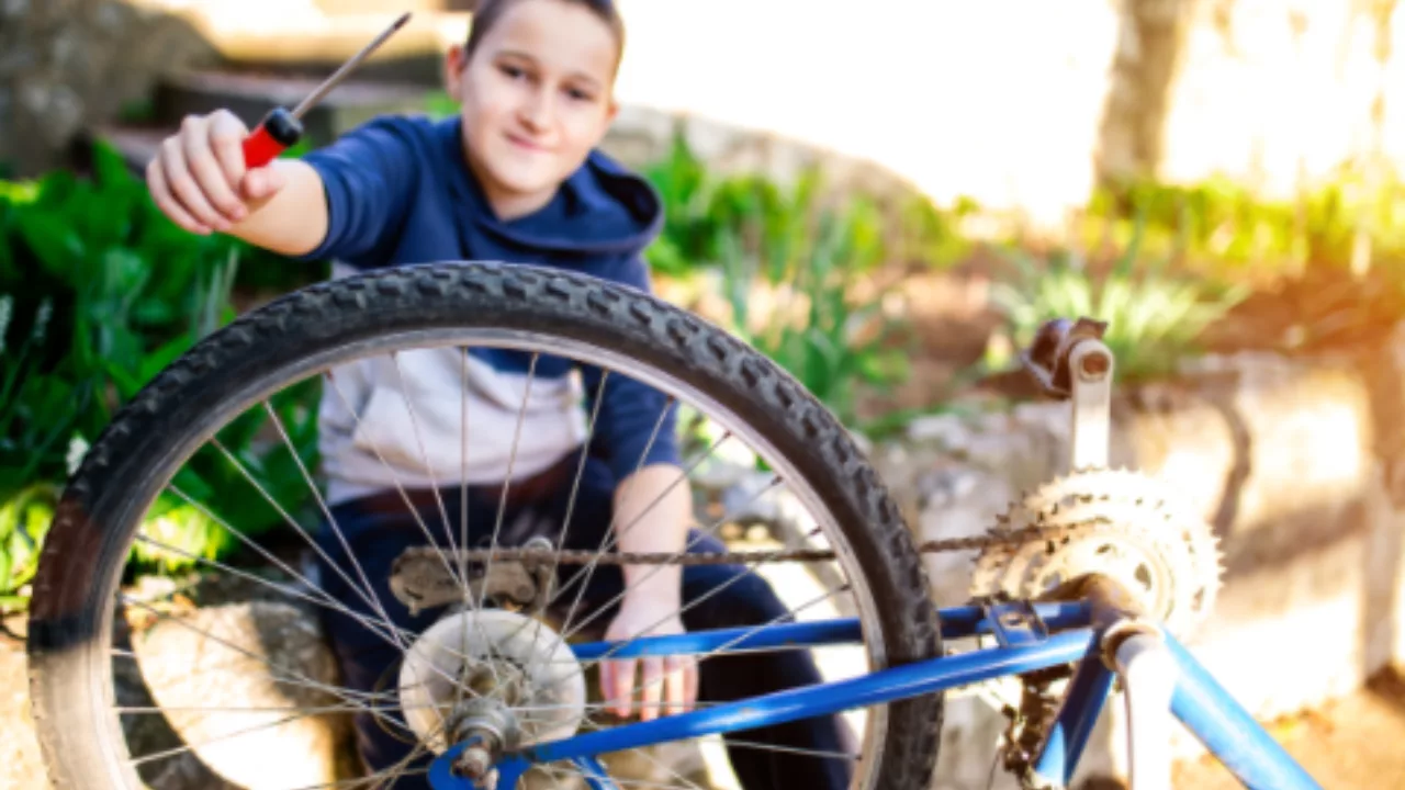 KCBNA - Bikes for life,  maintenance project - photo
